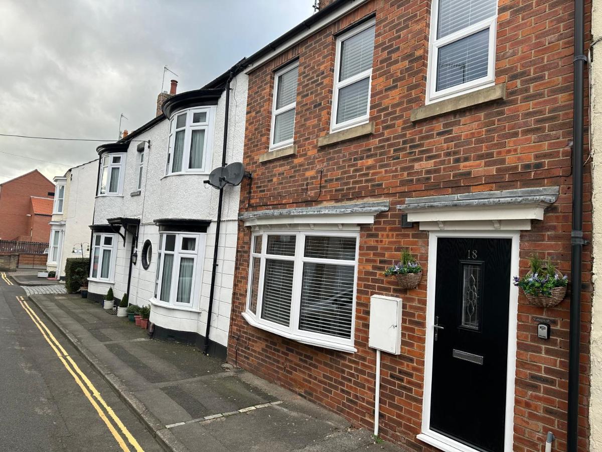 Cosy, 2 Bedroom Cottage In Guisborough Town Centre Екстериор снимка